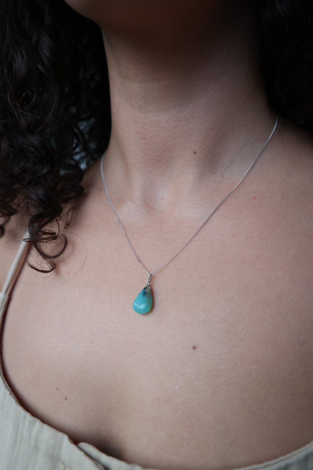 Opal Kette – Inspiration & Leichtigkeit