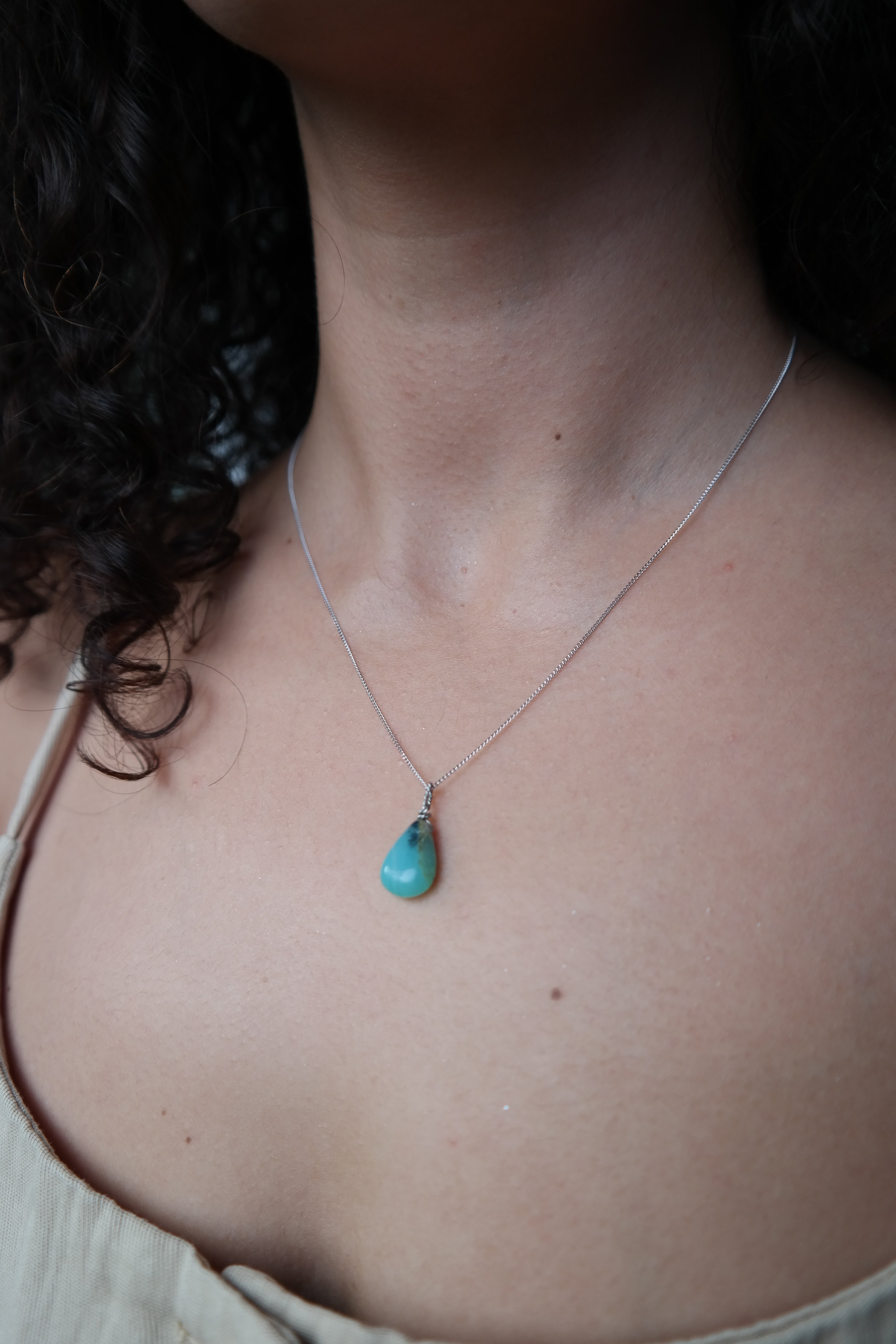 Opal Kette – Inspiration & Leichtigkeit