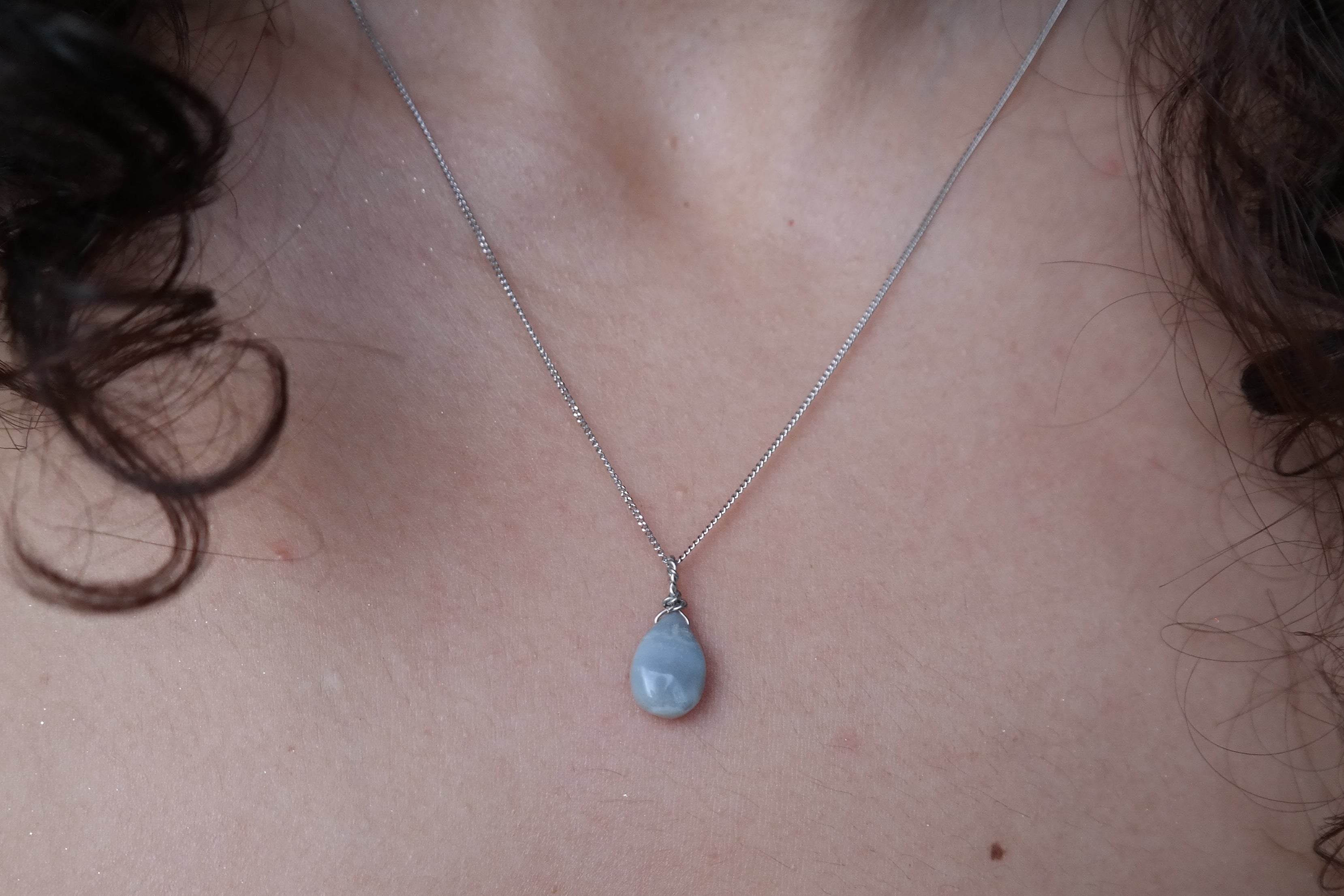 Blauer Opal Kette – Ruhe & Vertrauen